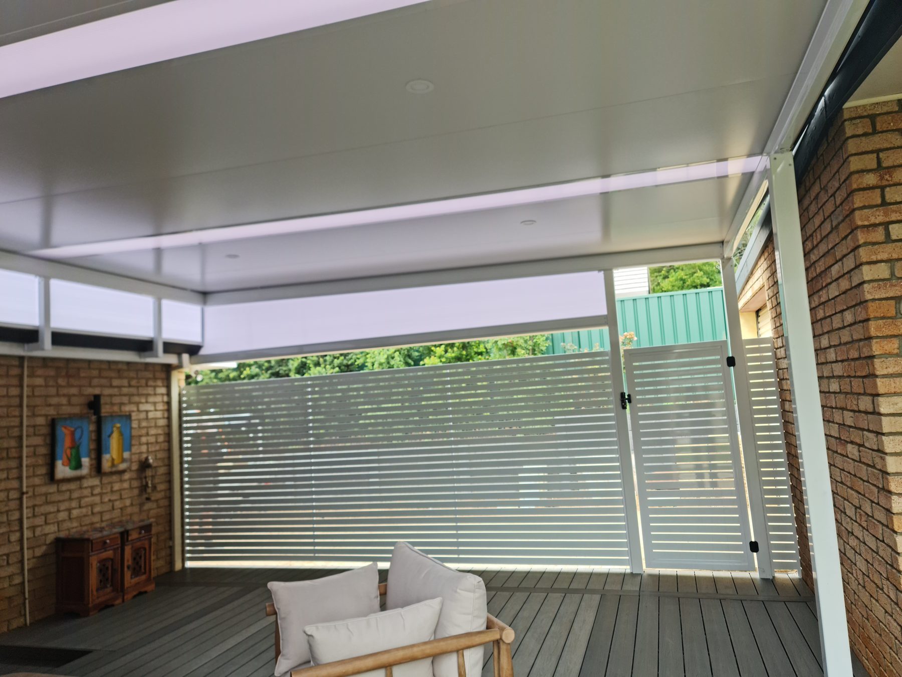 Colorbond fencing beside a Perth alfresco