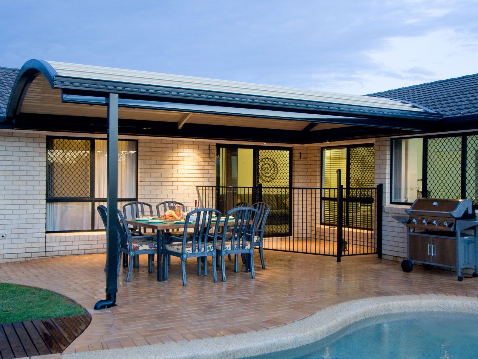 Stratco Outback Dome curved roof patio