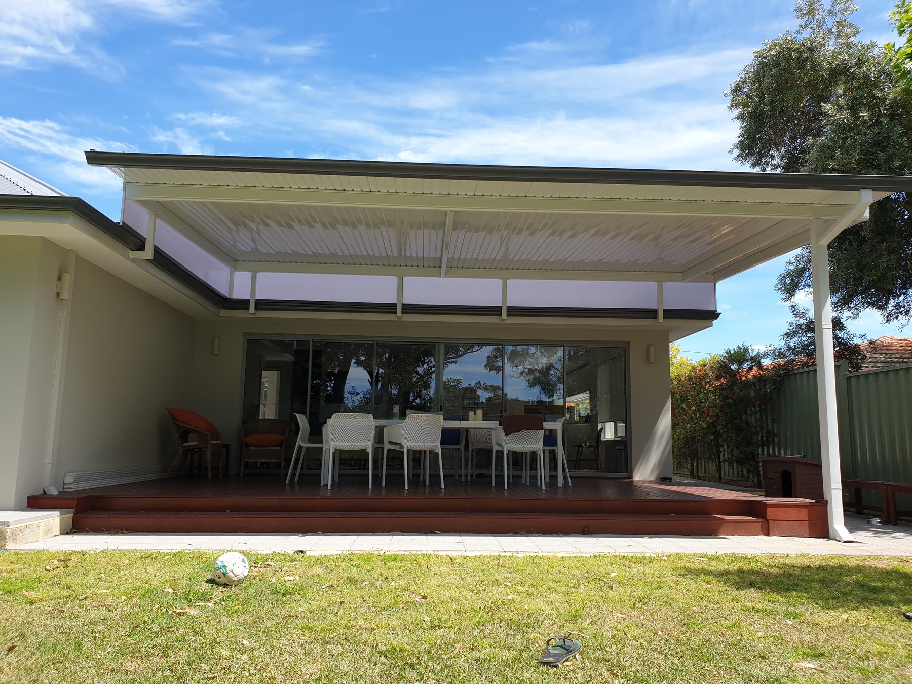 Stratco Outback Flat patio spanning a Perth entertaining deck