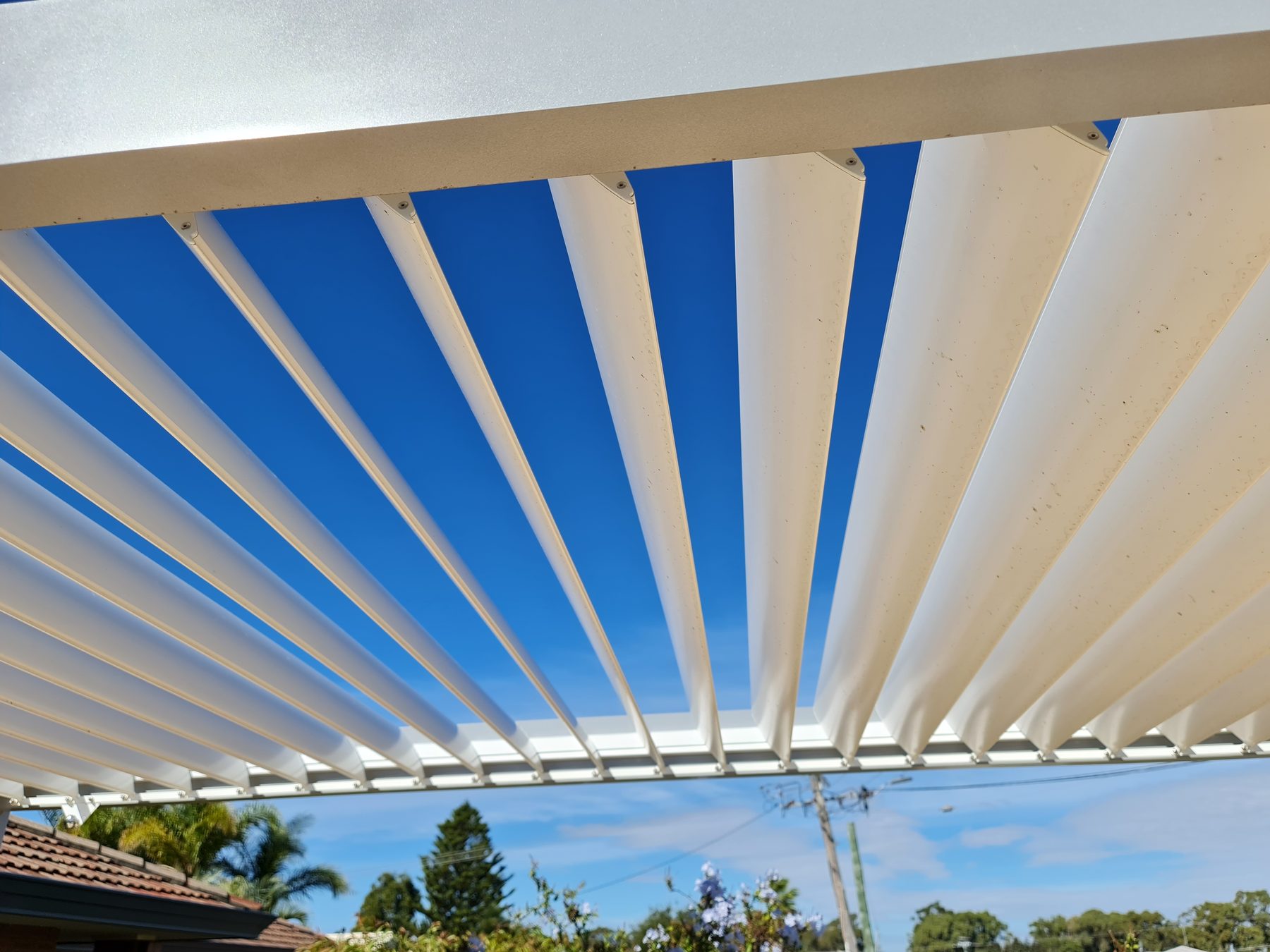 Stratco Outback Sunroof with louvres open to the sky in Perth